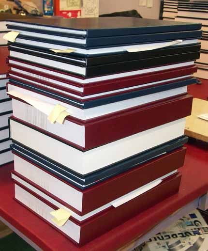 Bloc de tapes dures en guaflex de colors, abans de titular.