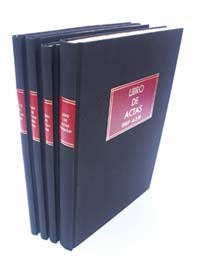 Tapes soltes, de tela negra, amb teixells daurats sobre guaflex, en llom i tapa.